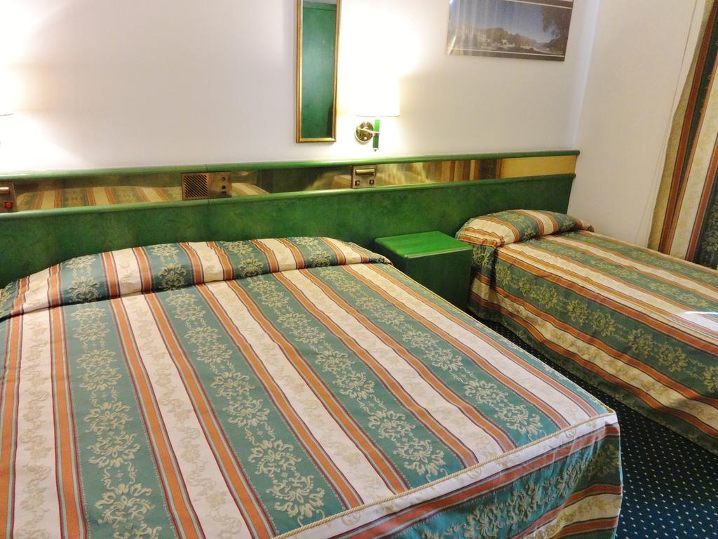 Hotel Lodi Esterno foto